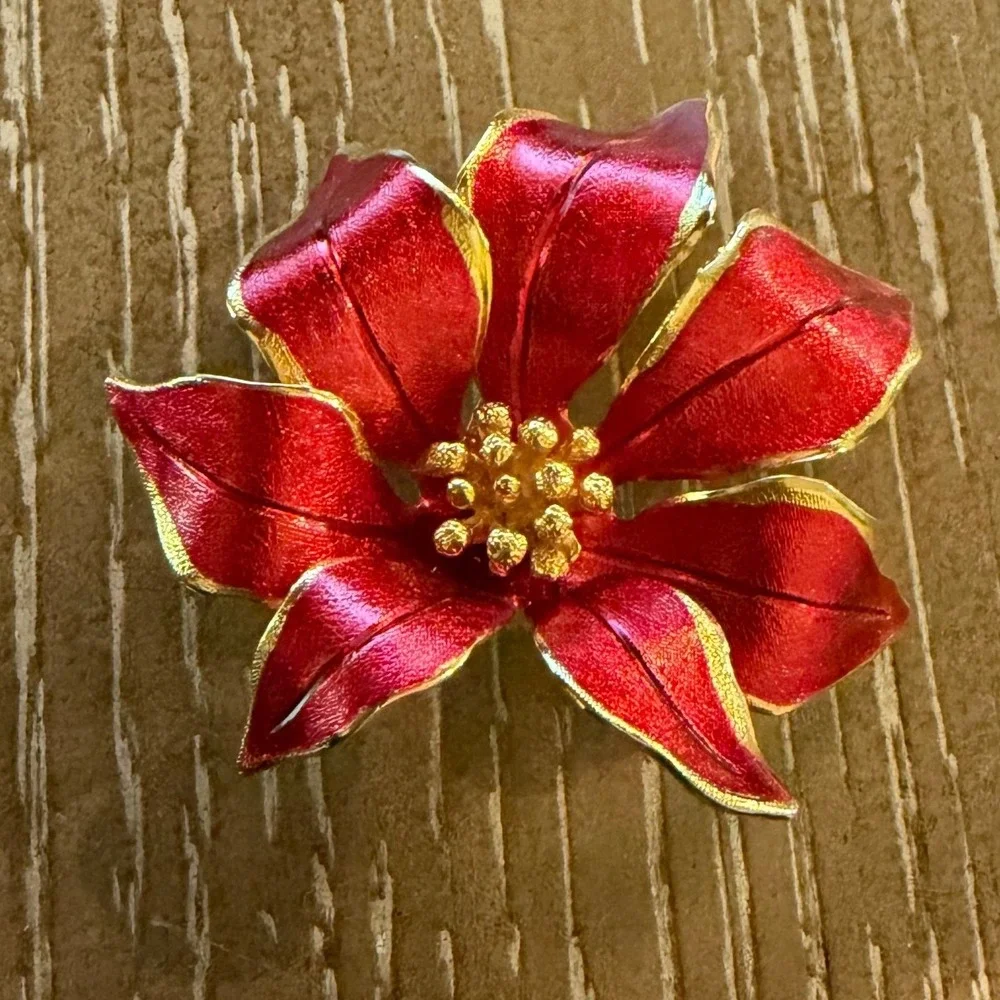 Vintage Cerrito Christmas Red Poinsettia Flower Gold‎ Tone Brooch Signed 2